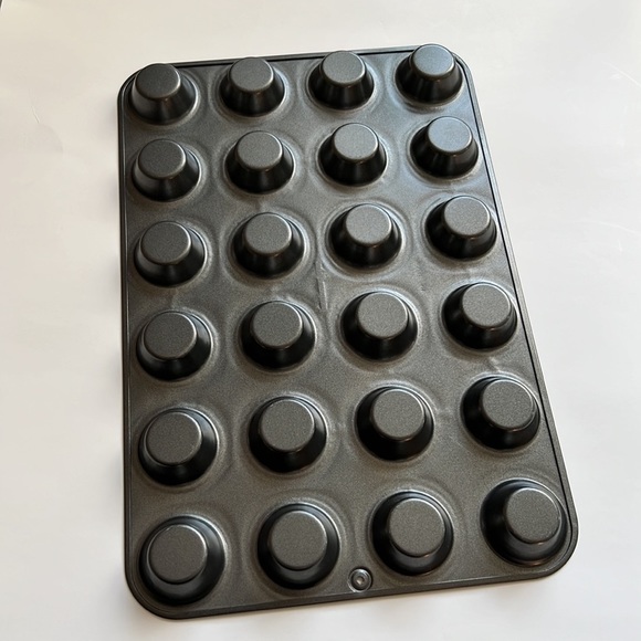 Pampered Chef Kitchen Pampered Chef Mini Cupcaketart Pan Poshmark